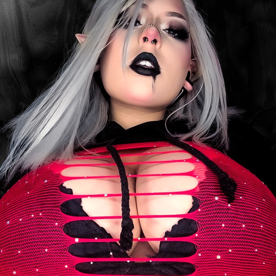 nude bigtittyelf exhibitionism