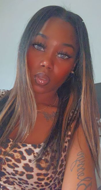 nude blasianbeautyb doing ebony selfie