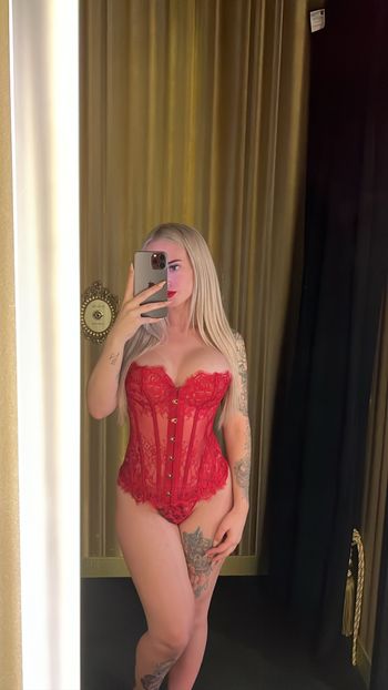 nude blondeandstupid recording streamer selfie