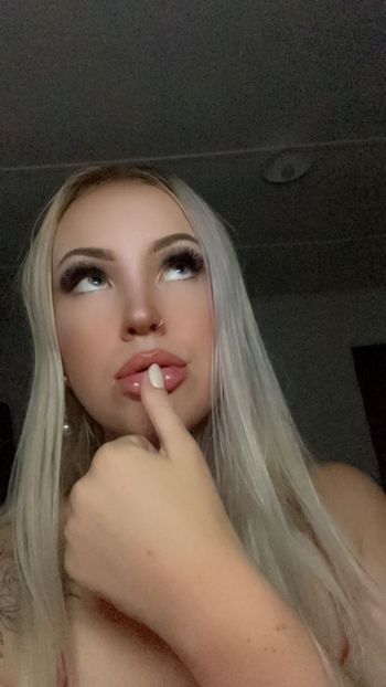 nude blondebratzxx doing blonde