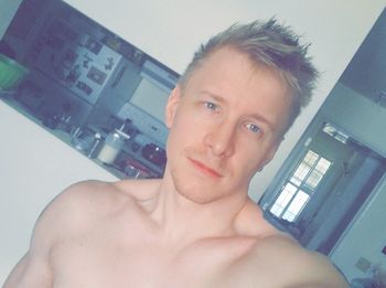 blondemonstr OnlyFans fit selfie