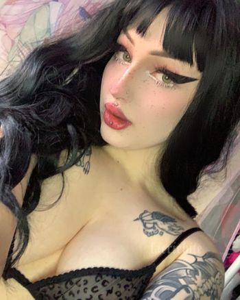 nude bloodfairy posting femdom