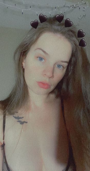 nude bluebombshell96 posting nude selfie