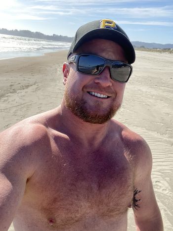 nude bluecollarcity1 posting ireland selfie