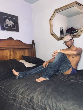 nude bobbymichael__ doing nude selfie