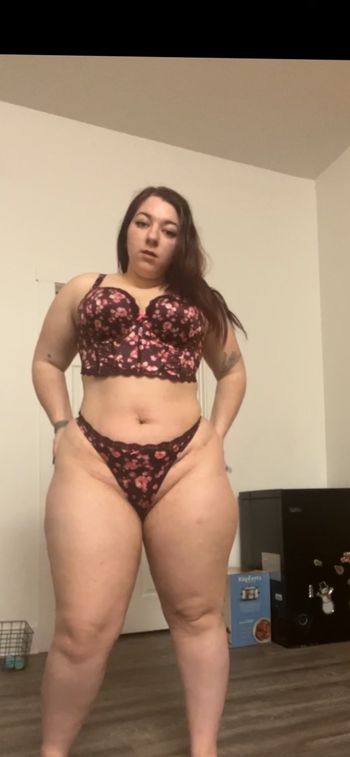 nude bootynbodyqueen recording latina selfie