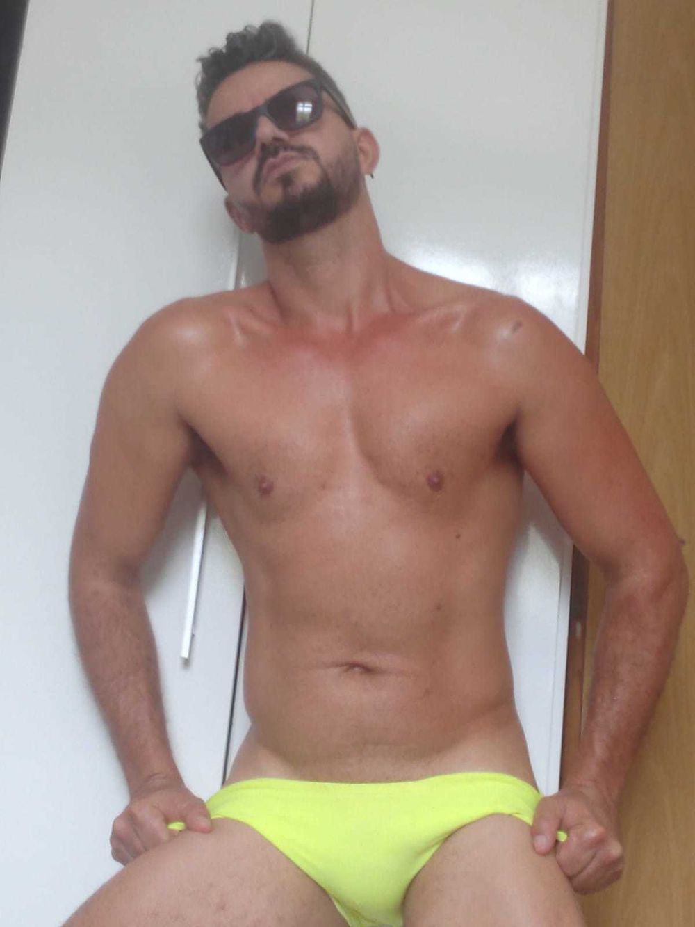 boyhotbrazilian OnlyFans showing male