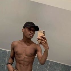 nude boylevi97 leaking feet selfie