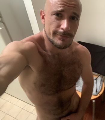 nude boyxlhot doing italy selfie