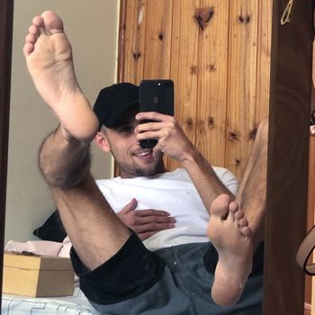 nude brasilfeetmlk leaking latina selfie