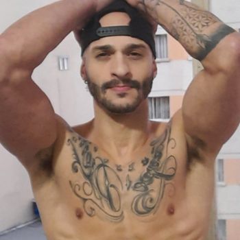 nude brasiliantattooboy doing male selfie