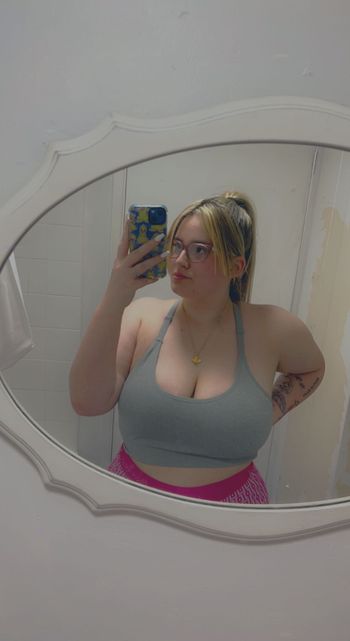 british-baby OnlyFans teen selfie