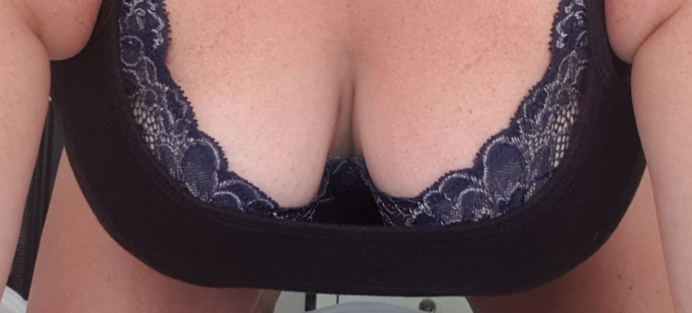 britishmilfuk85 OnlyFans doing milf