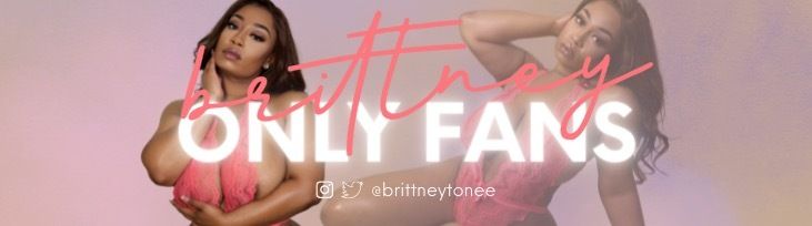 brittney_tonee OnlyFans doing messaging