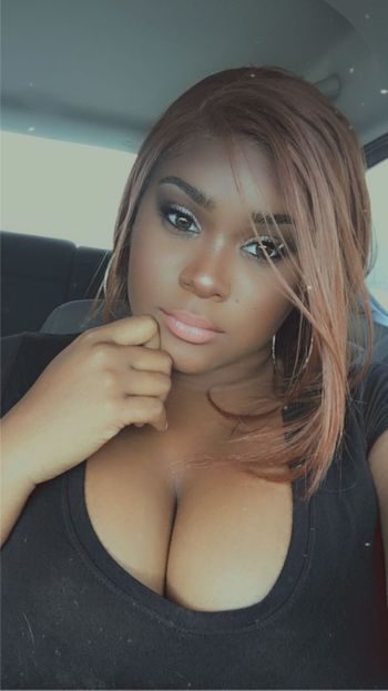 nude browniebeauty showing united states selfie