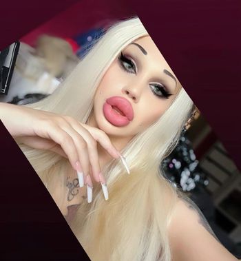 nude bulletbarbie doing masturbation selfie