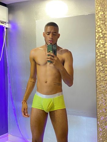 nude burning_boy22 showing spain selfie