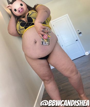 nude candishea messaging