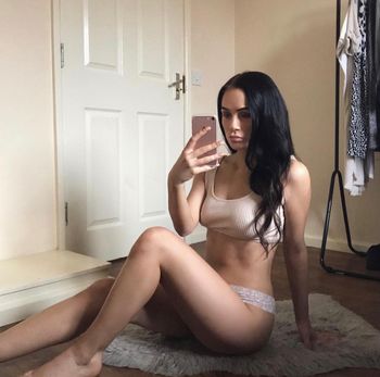 nude carmenaurora1 doing united kingdom