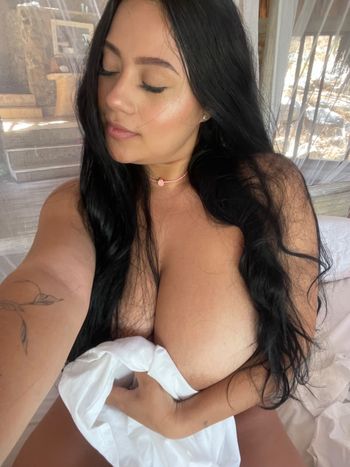 nude carolay_gr leaking big tits selfie