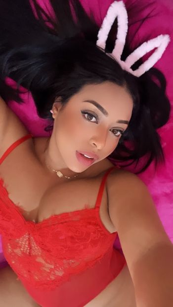 nude charlotte_kiss21 doing latina