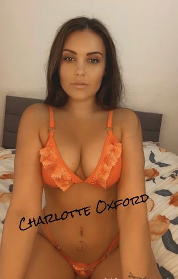 nude charlotteoxford doing latina selfie