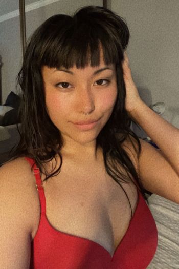 nude charmdoesof leaking latina selfie