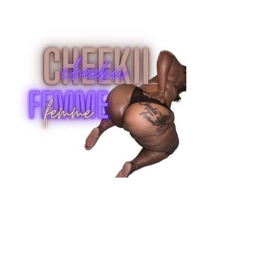 cheekiifemme OnlyFans showing custom content