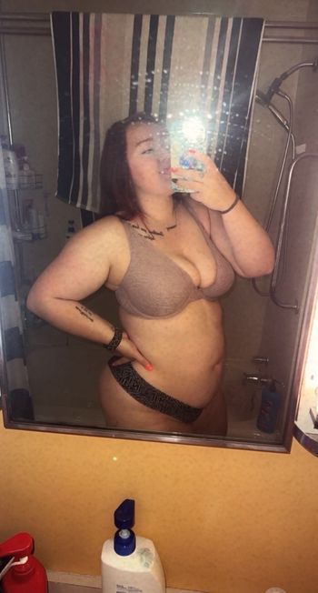 nude cheekssweet1 showing tattoo selfie