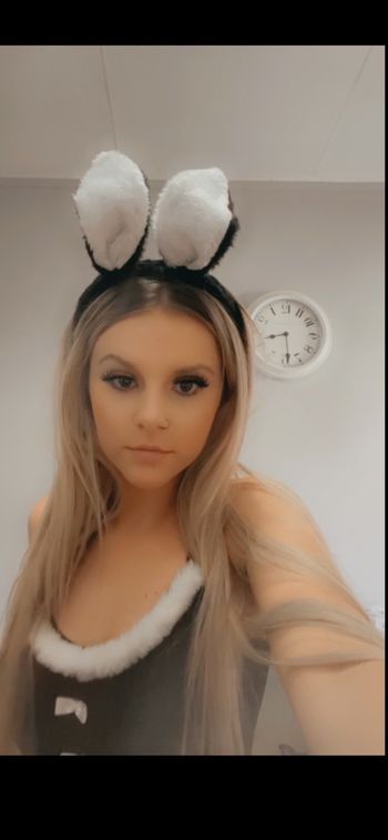 nude chloemoniquexx recording streamer