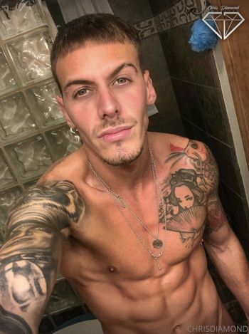 nude chrisdiamond.club doing male selfie