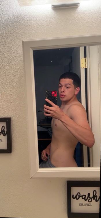 chrishuizar OnlyFans christianity selfie