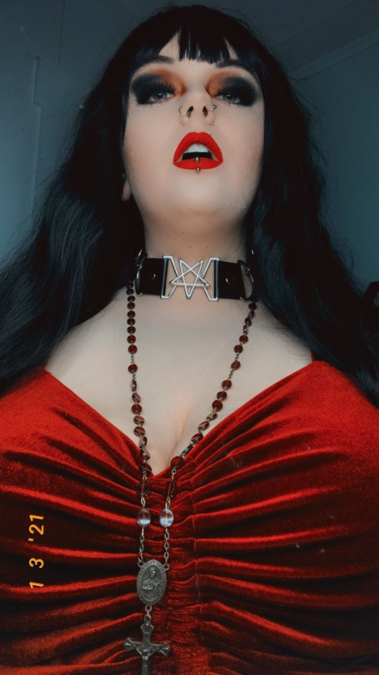 chubbybabfree OnlyFans doing goth