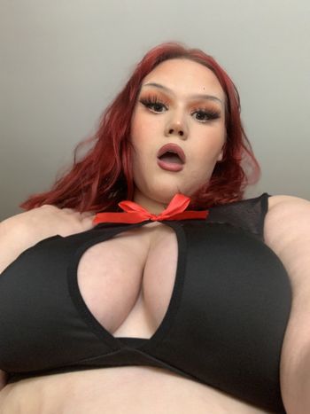 nude chubbybunniii3 posting big tits selfie