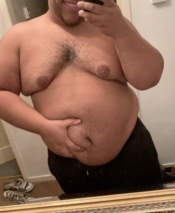 nude chubbycon showing male