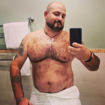 nude chunkyitalianbear86 leaking gay selfie