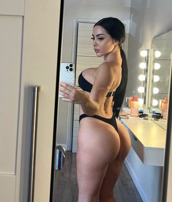 nude claudiamxdrid doing latina selfie