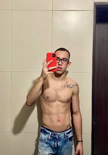 nude colombianbiboy Colombia selfie