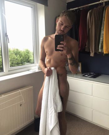 nude coopxxx1 doing united states selfie