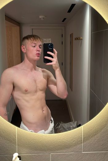 nude coreytaylorfree doing latina selfie