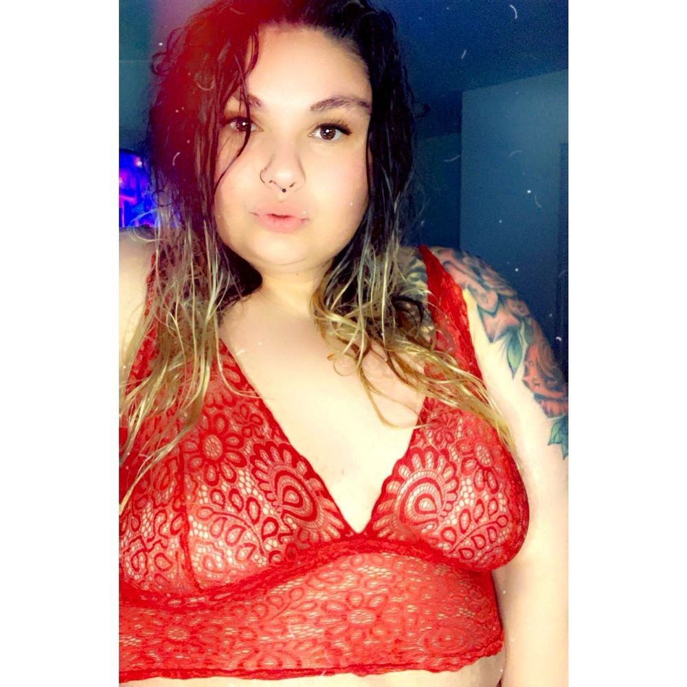 courtneyalexis1 OnlyFans recording hispanic