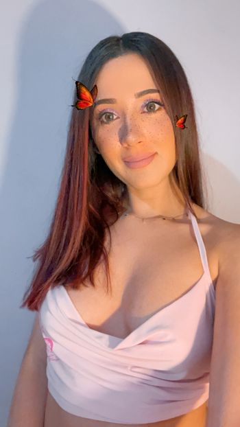 nude cristina.bbx showing messaging selfie