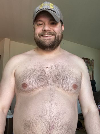 nude cubjust male selfie