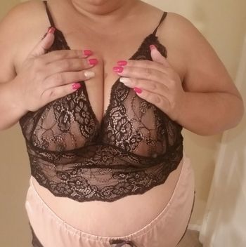 curvy_scorpio40 OnlyFans curves selfie