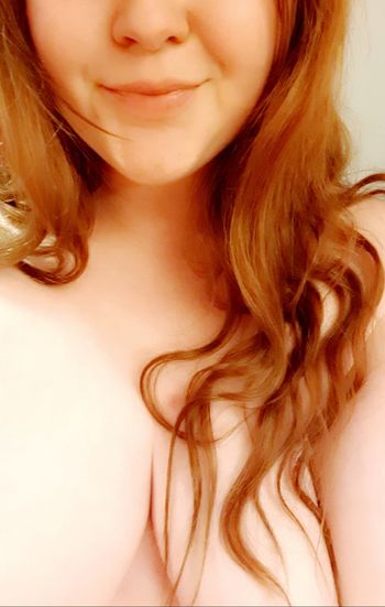 nude curvynorwegianredhead showing slut