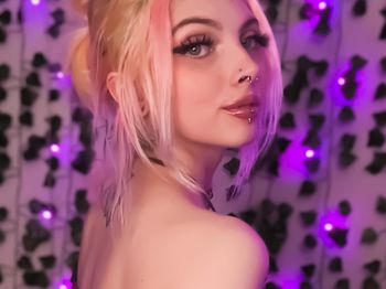 nude cyberxjinx latina