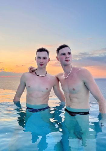 nude czechgaytwins leaking male