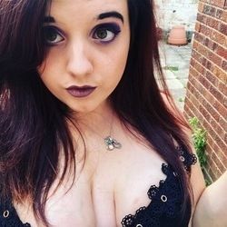 nude daisydom19 leaking femdom selfie