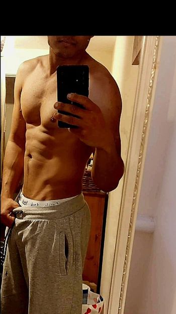 daley90 OnlyFans fit selfie