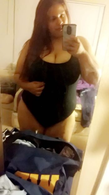 nude dallama2 leaking curves selfie